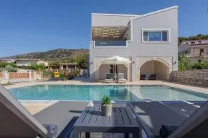 Villa Chara by Estia - Melidhónion