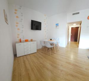 Apartamenty Kolorowe Etna