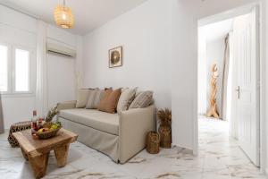 Ocean Whisper Apartment