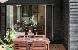 3 Bedroom Amazing Home In Nykøbing Sj