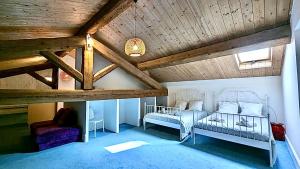Maisons de vacances Chateau au milieu du vignoble avec piscine a 10 mn des plages : photos des chambres