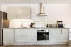 Contemporary 2 Bedroom Home in York