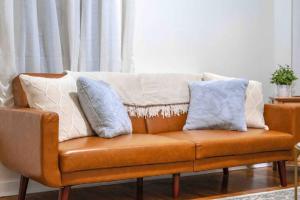 Cozy 2BR-Walk to Tufts & Green Line, Near Boston!