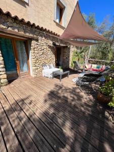 Maisons de vacances Studio Bas de villa avec grande terrasse : photos des chambres