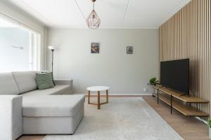 3 Makuuhuonetta, Sauna