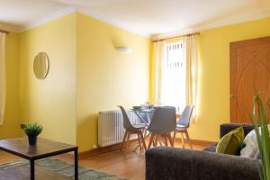 1 BDR Flat At Caledonia Luxe Stays Short Lets & Serviced Accommodation Tillicoultry