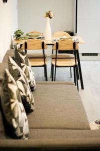 Stylish Madison Apartment with Balcony - FREE Car Parking - Hemel Hempstead Town Centre