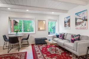 Tranquil Sun Valley Retreat - Bellevue