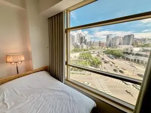 New Open Holiday In Seoul - Seul