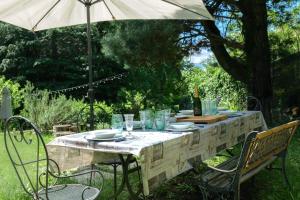 Chalet in the Woods House for 8 Persons and Large Garden