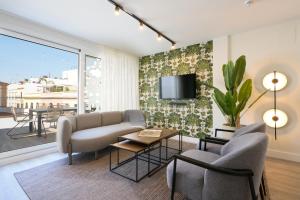 Casa Pizarro, by Homing U