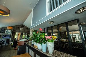 Hotels Logis Hotel - Le Relais du Parisis : photos des chambres