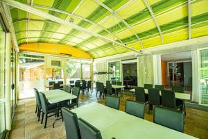 Hotels Logis Hotel - Le Relais du Parisis : photos des chambres