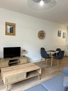 Appartements Les Carmelites : central a 5 min a pied de la Gare : photos des chambres