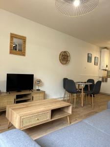 Appartements Les Carmelites : central a 5 min a pied de la Gare : photos des chambres