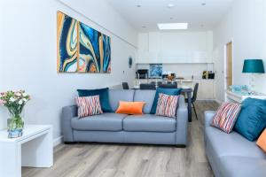 The Penthouse, 48 Zinc