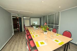 Hotels Logis Hotel - Le Relais du Parisis : photos des chambres