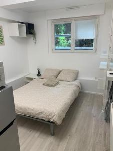 Charmant Studio-Proche gares