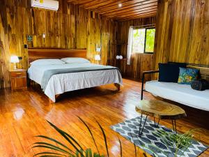 Río Celeste, Cacahua Lodge