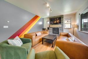 Four-Season Winter Park Condo with Pool Access!