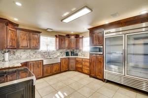 Secluded Ranch with Courtyard about 4 Mi to Odessa!