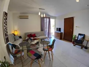 LOU PLACE ,near Athens Airport - 科洛皮奥