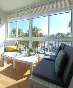 Tropicana Suite con salida directa al mar y piscina