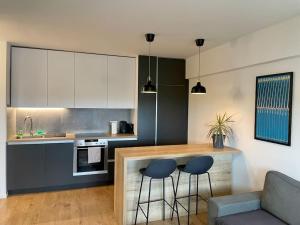 12th Floor Oasis - 2 plus 2 Compact and Stylish 