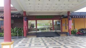 Jalan Kamus, Simpang Empat Holiday home