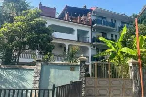 Hotel ARARAT - Gonio