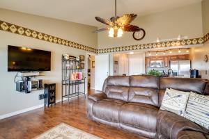 2 Mi to Silver Dollar City Lakefront Branson Gem!