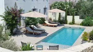 Villa Mira with a heated pool and a sea view - Soline