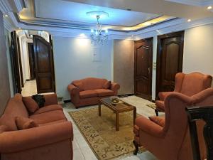 شقة مفروشة ديلوكس فى الهرم ابراج الزهور على شارع حسن محمد