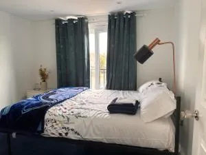 Quite room in Hornchurch near Romford station on Elizabeth line to and from Heathrow airport - Romford