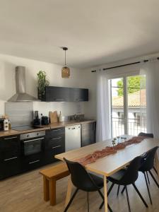 Appartement spacieux climatisé avec terrasse