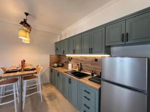 Cali-waves Apartment