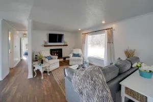 Charming Riverfront Retreat in Monticello! - Poplar Grove