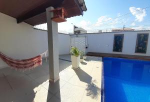 Casa linda com piscina a menos de dois minutos dos maiores Centros Turisticos de Aparecida