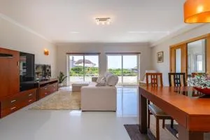 Close to the sea, to Lisbon and to your heart - Bececarias