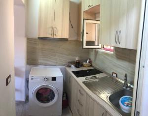 Portokallja Guest House Radhime