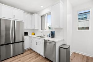 Luxurious Ontario Townhouse Ideal Family