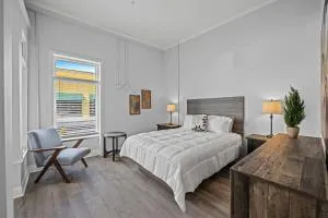 300 Laurel Lofts Unit 1 - Florence