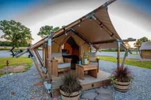 Roaring River Luxury Adventure Tent #14