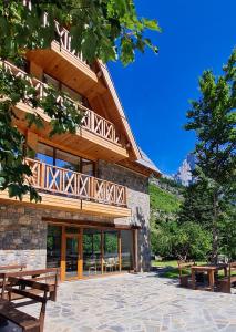 NeoKulla Hotel - By Kol Gjoni