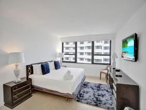 Modern Ocean View Condo Beach Service Unit 1206