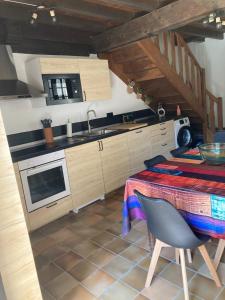Maisons de vacances Maison 2 chambres avec cour interieure : photos des chambres