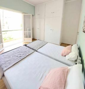 Φωτεινό δίκλινο δωμάτιο με θέα!