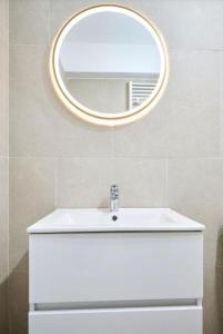 Infinity White Sparrow