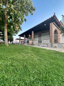 Mama’s Sunshine Garden Villa