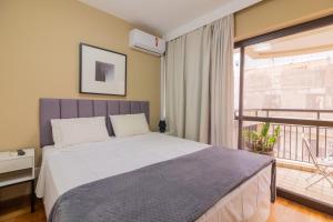 Flat particular com cozinha completa! Serviços de Hotel.